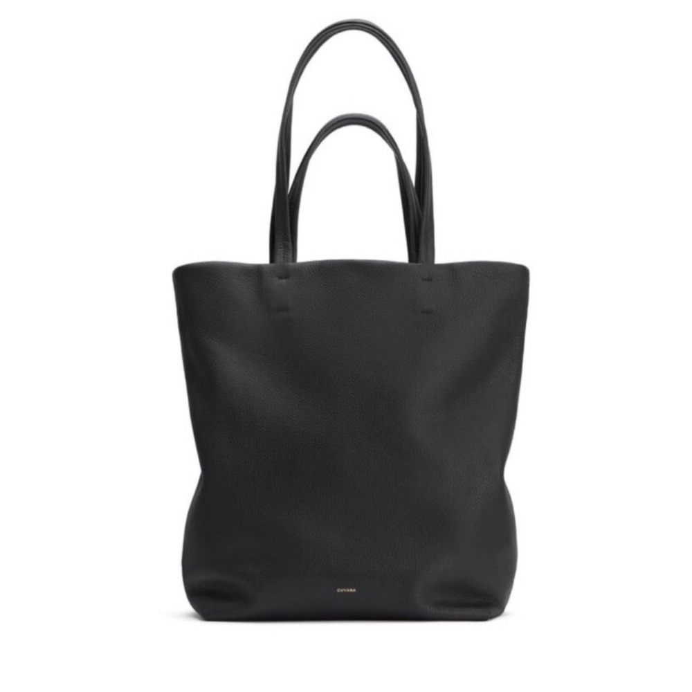 Cuyana Tall Easy Tote in Black Pebbled Leather